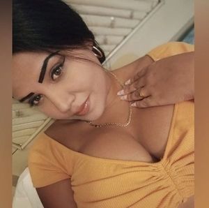 Meet your Posher, Yanara